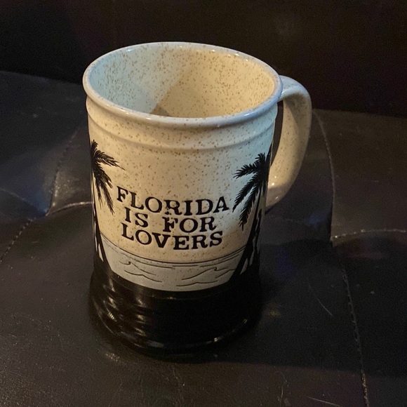 Florida Lovers Ceramic Mug - Black and Cream - Picture 1 of 6